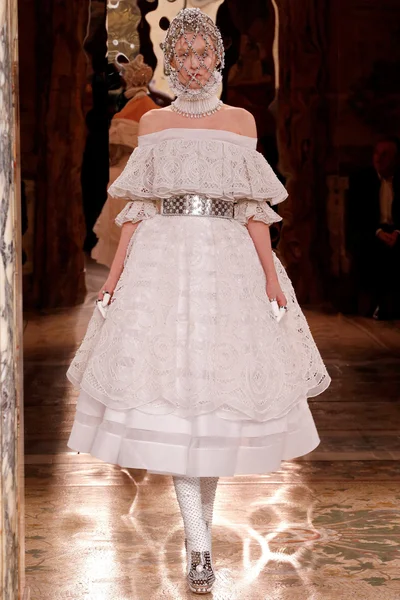 Look 2